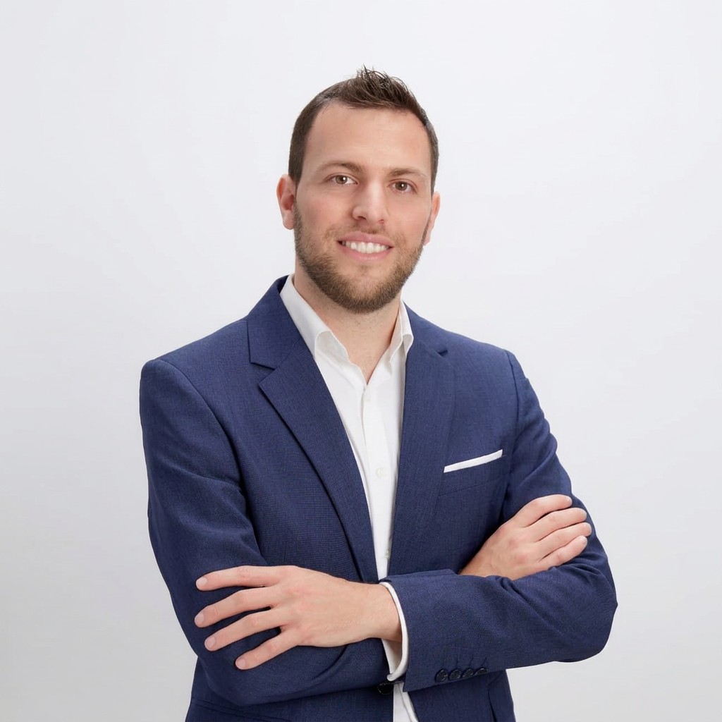 José Vega, Consultor de Marketing Educativo